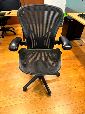 World Renowned Herman Miller ‘Aeron’ Office Chair. 

Fully working with full back and height adjustm