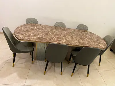 My amaizing-top 8-seaters dining table with grey chairs