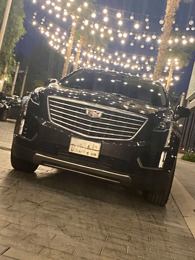 Cadillac XT5 2018 — photo 1 of 16