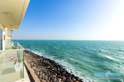 Al Marjan Island - 2 Bed For Sale - Spectacular Ocean View - Furnished