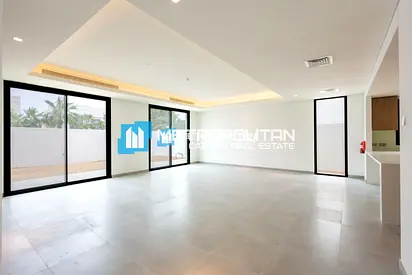 Single Row| Partial Golf View| Ready to Move | 4SB