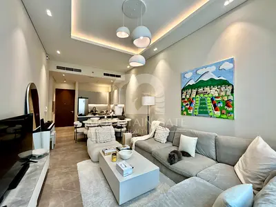 Private Garden | Study/Maid room | 2 Parking | VOT