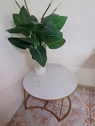 Round table for sale