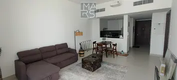 Great rental opportunity: 1 bedroom and living room apartment in a beautiful and well-maintained res