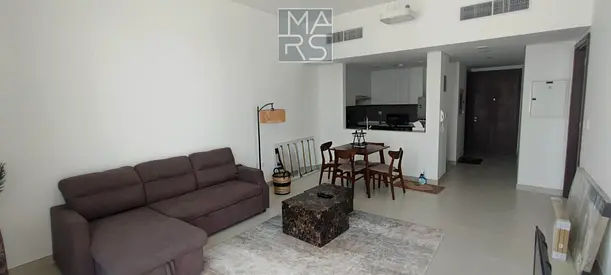 Great rental opportunity: 1 bedroom and living room apartment in a beautiful and well-maintained residential compound.