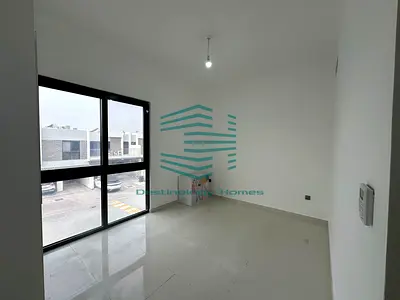 Charming | Unfurnished Villa Plus Maid | Landscaped