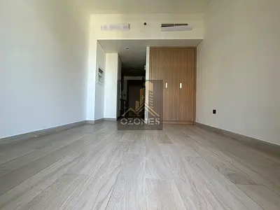 High Floor, Ready To Move, Chiller Free