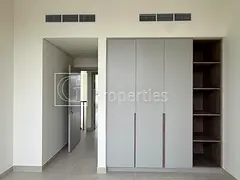 Spacious 3BR Townhouse | Prime Location