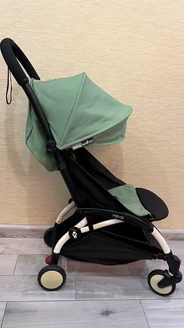 Price drop!!  - Babyzen YoYo2 stroller - excellent condition 800 aed only