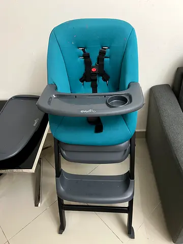 Baby high chair with removable tray and 5-point harness - teal