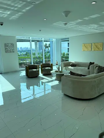 Vacant Full Vastu High Floor Brand New Spacious