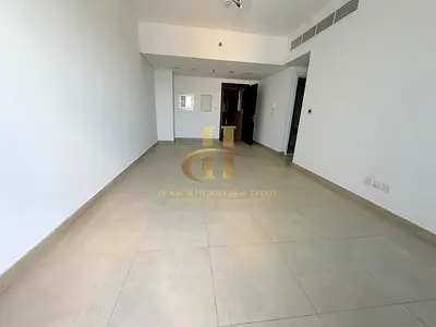 Fully fitted kitchen | Near to circle mall | Ready to move