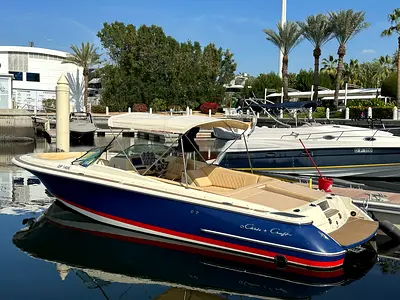 Urgent sale. We are accepting serious offers. 2014 Chris-Craft Launch 28 Heritage edition.