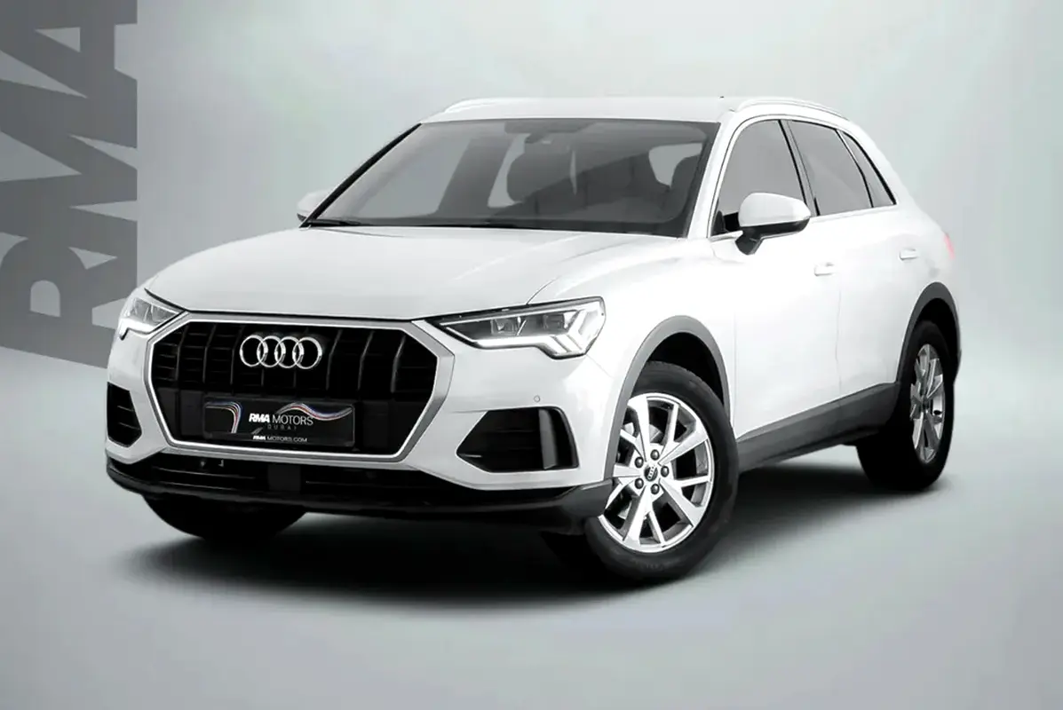 Audi Q3 2021 — photo 1 of 16
