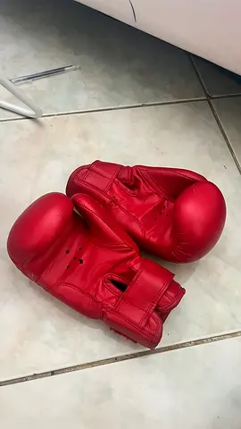 Professional Red boxing gloves For Kids