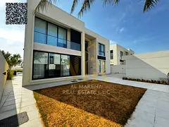 Villa for sale in one of the most prestigious areas of Ajman. Two floors, swimming pool, jacuzzi, an