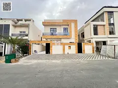 Own a villa with a personal finish on a main street, close to all services. Freehold ownership for a