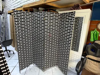 Wood partition for salling