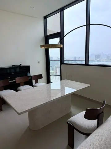 Stunning dining table for sale