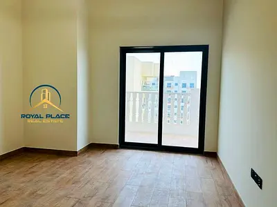 Spacious I Community View I Close to metro