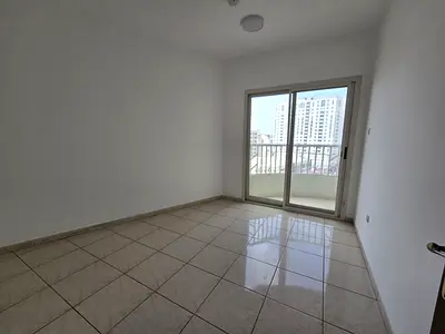 غرفه وصاله /مساحه واسعه /اطلاله مفتوحه / باركن ترابي /تسهيلات بالسداد/ سكن عائلي