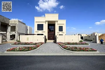 Luxury villa for sale, price includes air conditioning and elevator. Freehold ownership for life, available to all nationalities, with easy bank finan