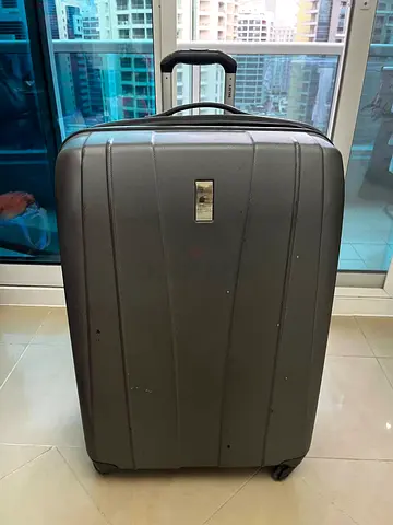 BIG SPACIOUS DELSEY SUITCASE FOR 35Kg 4 WHEELS EXTENDABLE STRONG QUALITY