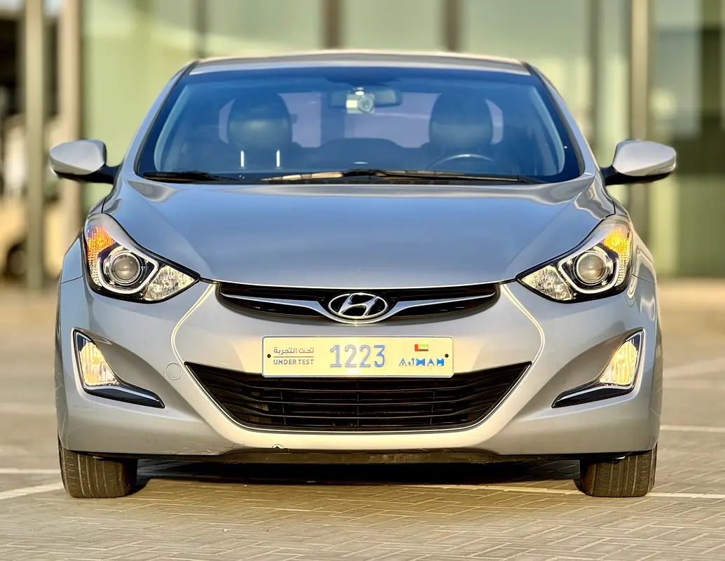 Hyundai Avante 2014 — photo 1 of 11