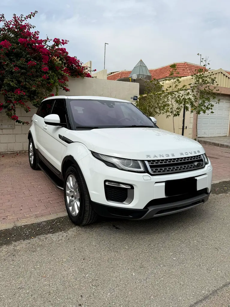 Land Rover Range Rover Evoque 2017 — photo 1 of 13
