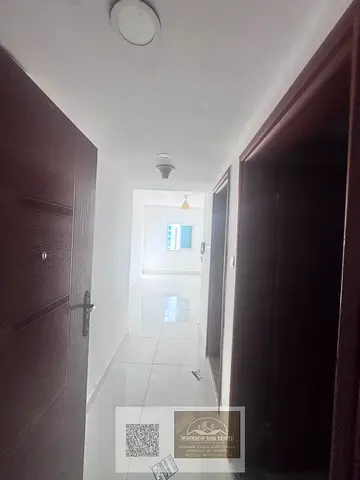 شقة غرفة وصالة للإيجار في الراشدية 3 قرب أبراج عجمان وان بتكييف مركزي