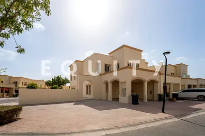 Type 1E | Corner Unit | Lake Backing | Vacant