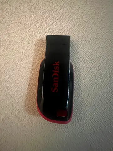 SanDisk USB Flash Drive - 32GB