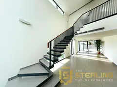 4BR Villa | Corner Unit | Private Garden | Community &amp; Pool View