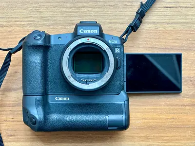 Canon EOS R
