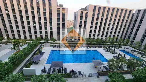 غرفة وصالة للبيع بمساحة ممتازة اطلالة مسبح