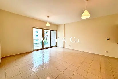 Chiller Free | Well Maintained | Available