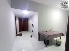 Girls-only accommodation with single beds in a prime location close to all services.