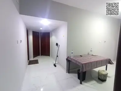 سكن بنات فقط سراير سنجل بموقع مميز بالقرب من جميع الخدمات