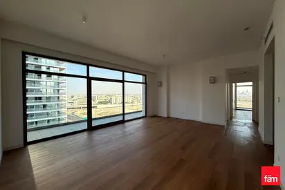 Renovated | Chiller Free | Bright Interiors