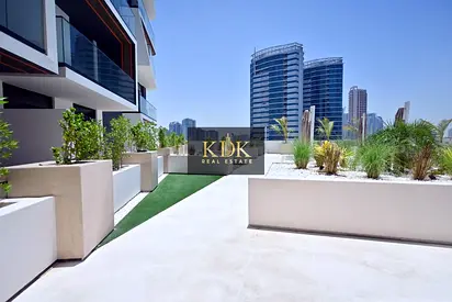 Pool View | Higher Floor | Fitted Kitchen