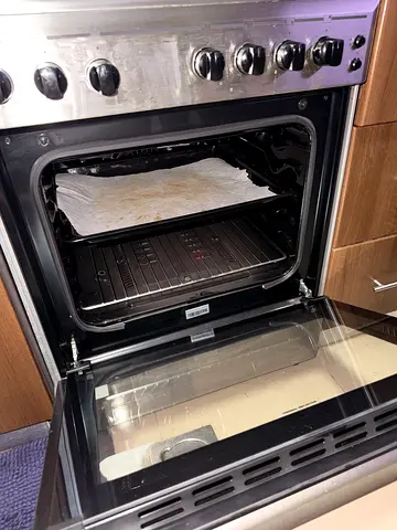 Used Gas Oven and Stove in Great Condition