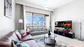 Fully Furnished | Prime Location | Mid Floor