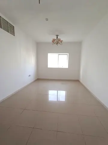 شقة غرفة وصالة في التعاون الشارقة للإيجار 38000 درهم سنويا تكييف مركزي باركن برسوم موقع مميز قريب من الخدمات 4 دفعات تأمين 2000 كاش