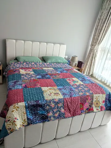 Queen size Beige upholstered bed with hydraulic storage
