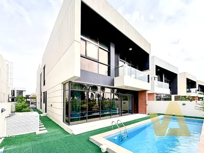 فيلا 5 غرف نوم | مسبح خاص | إطلالات على ملعب الجولف | مفروشة