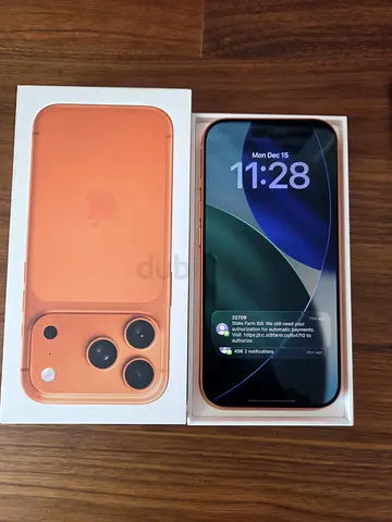 iPhone 17 pro 256GB LLA Cosmic Orange