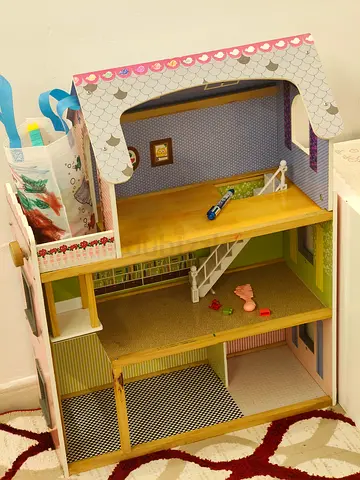 Wooden 3-Storey Dollhouse — Used