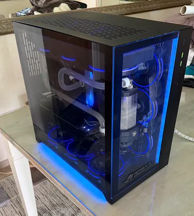 Gaming PC with gaming keyboard and mouse (no monitor)