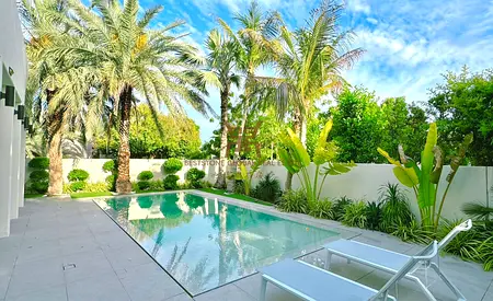 Corner Unit | Beautiful Garden and Greens | Fully Upgraded