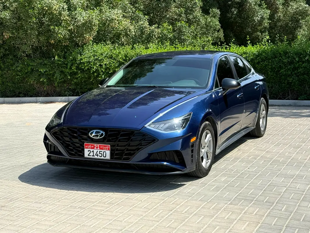 Hyundai Sonata 2021 — photo 1 of 17